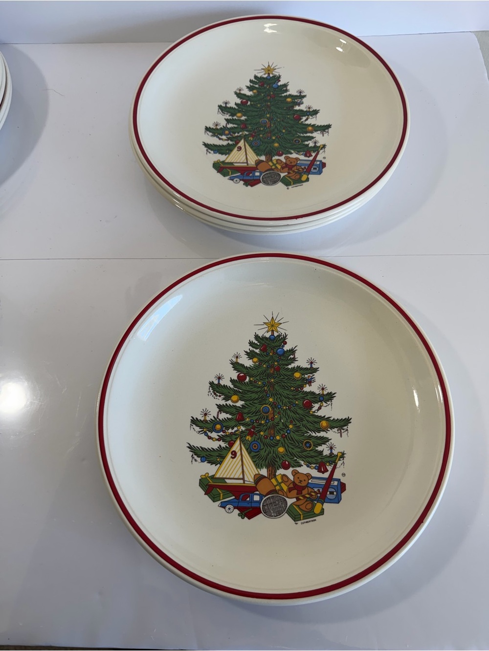 Cuthbertson American Christmas Tree Dinner Plate Made in England EUC MINT